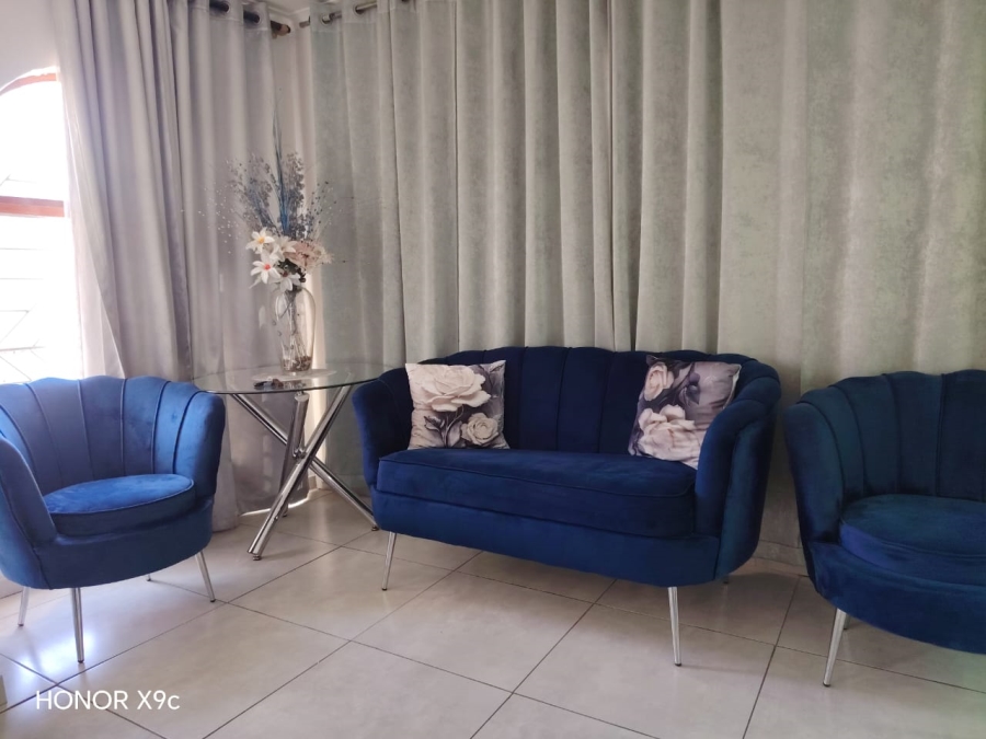 3 Bedroom Property for Sale in Clairewood Western Cape